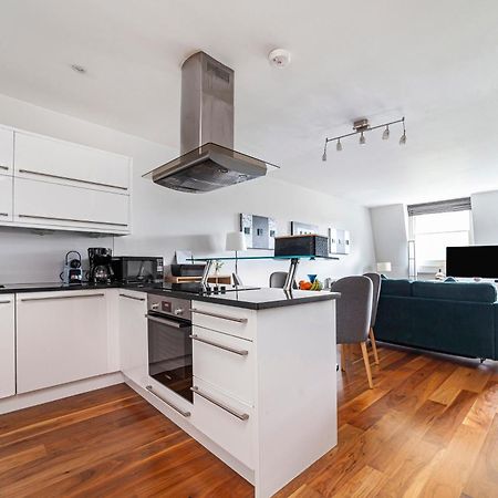Deluxe Holborn Two Bedroom Apartment Londen Buitenkant foto