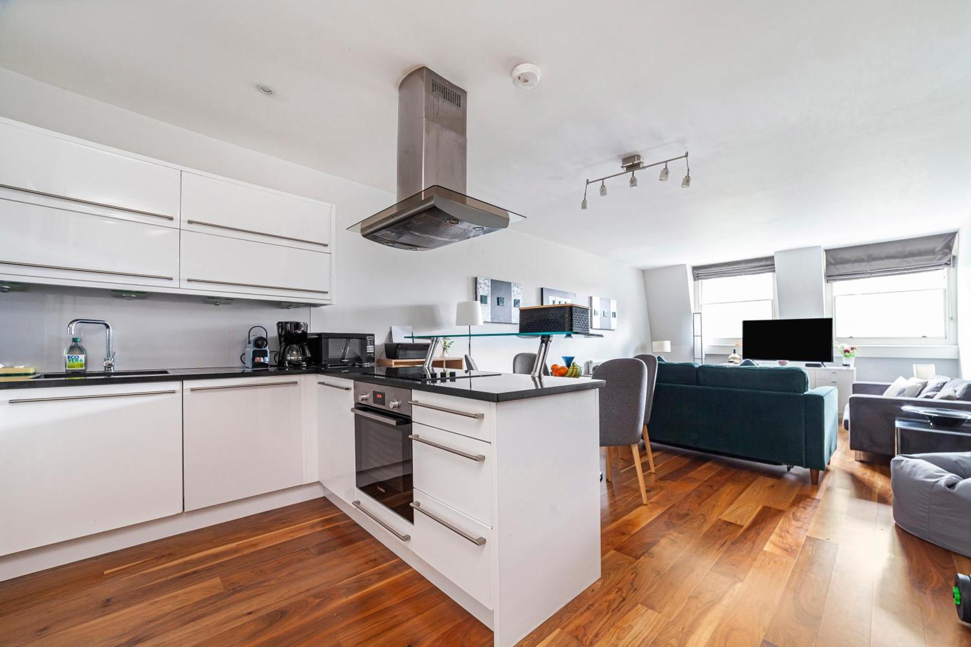 Deluxe Holborn Two Bedroom Apartment Londen Buitenkant foto