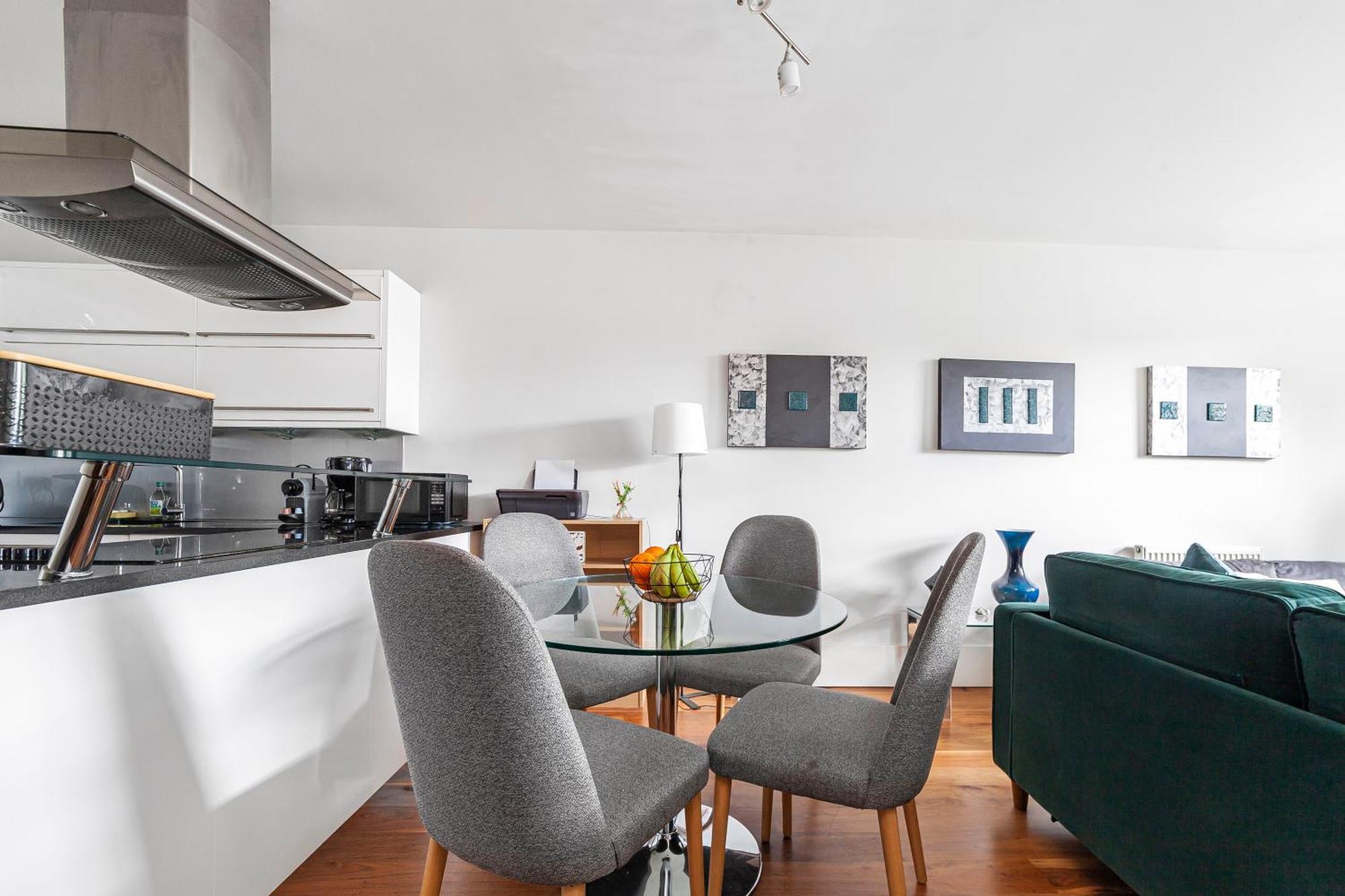Deluxe Holborn Two Bedroom Apartment Londen Buitenkant foto